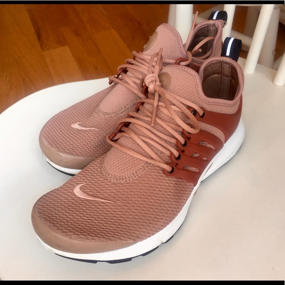 Pink and white Nike presto women’s shoes size 8